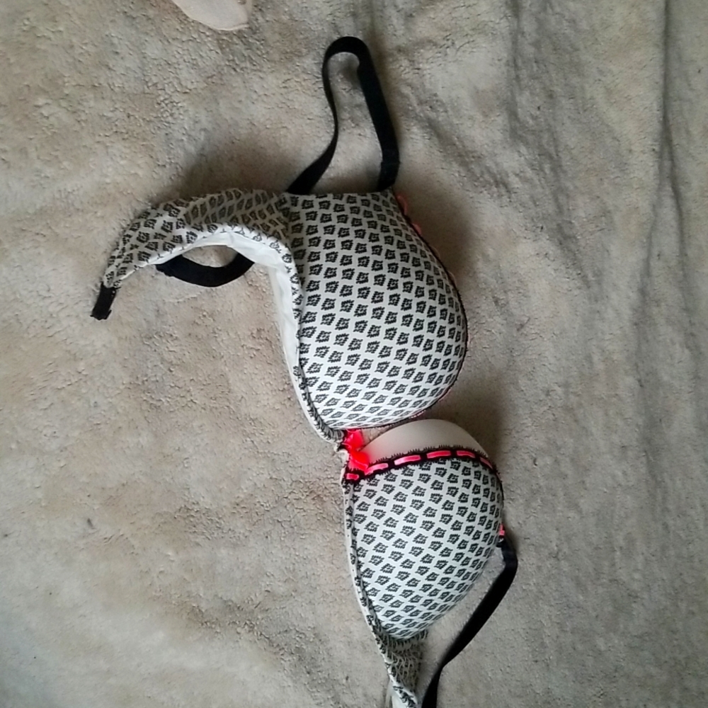 Victoria's secret bombshell plunge bra